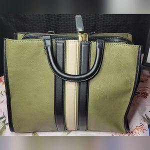 New without tags Steve Madden purse